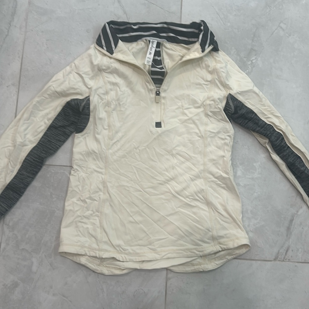 Athletic shirt
